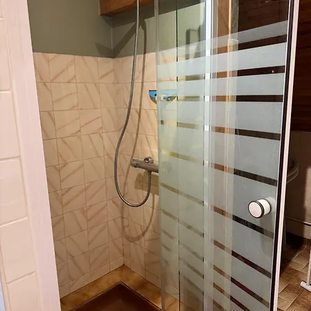 Dans Maison Cloturee Apartmán *